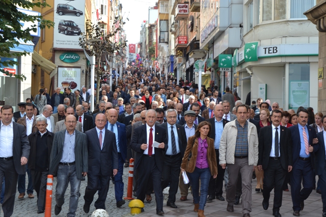 CHP TERÖRÜ SESSİZ YÜRÜYÜŞLE KINADI