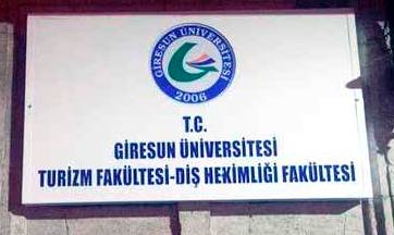 Photo of GİRESUN ÜNİVERSİTESİ’NİN DİŞ HEKİMLİĞİ FAKÜLTESİNİ BULANCAK’A TAŞIMA KARARI ‘BÖLDÜ’…