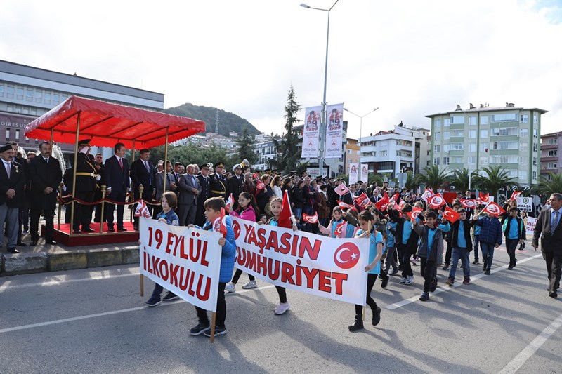 Giresun’da Cumhuriyet Bayramı törenle kutlandı GÖRÜNTÜLÜ HABER