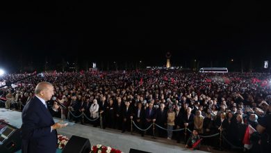 Photo of Erdoğan Külliye’nin balkonundan konuştu