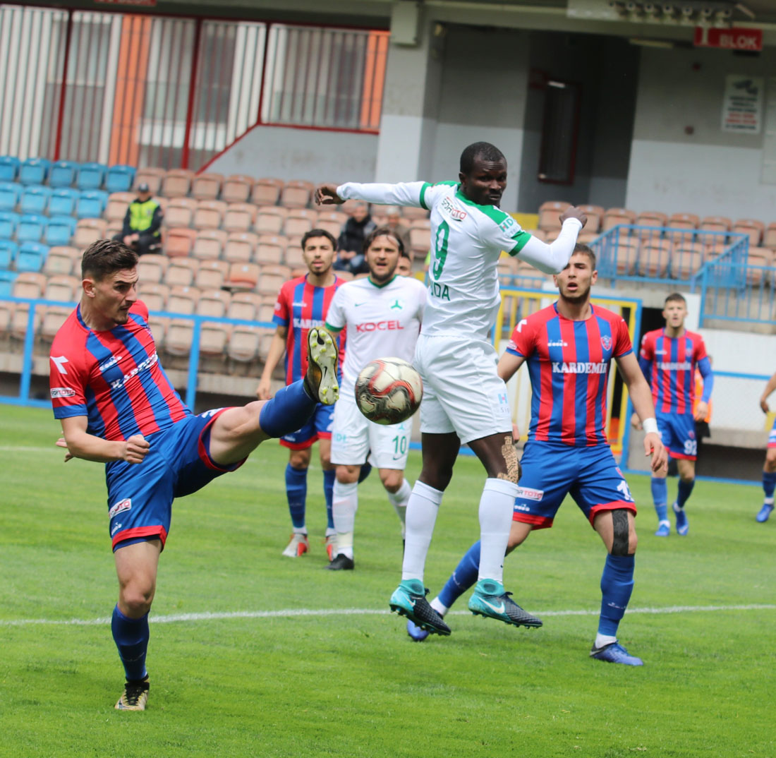 REZALET…KİMİ YENECEKSİNİZ?…K. KARABÜKSPOR: 0- GİRESUNSPOR: 0…6.HOCA DA GİTTİ