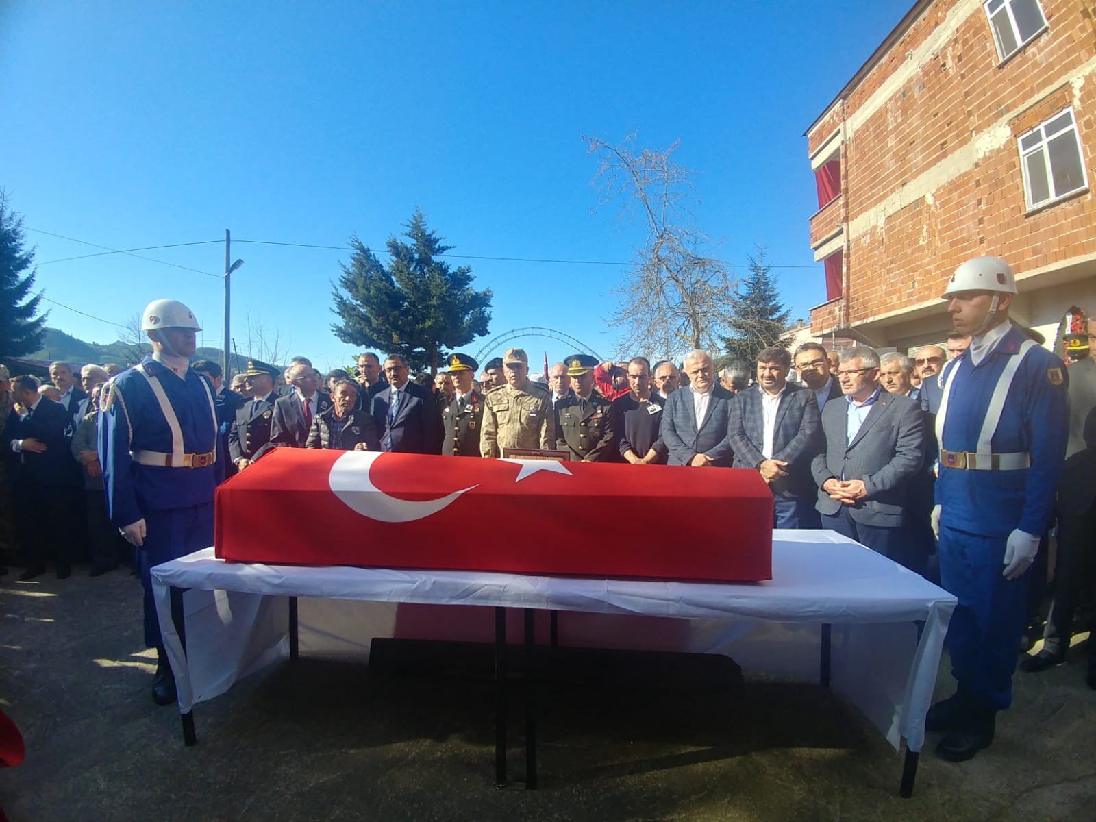 ŞEHİT MAHMUT KIR’A HÜZÜNLÜ TÖREN