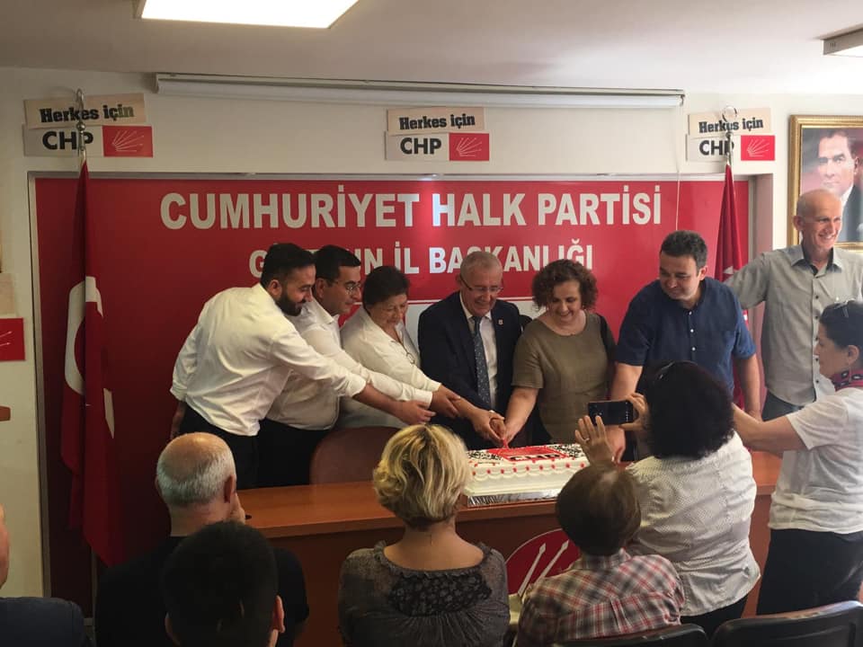 CHP 96. YAŞINI KUTLADI