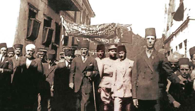 95 YIL ÖNCE BUGÜN GAZİ MUSTAFA KEMAL ATATÜRK GİRESUN’DAYDI