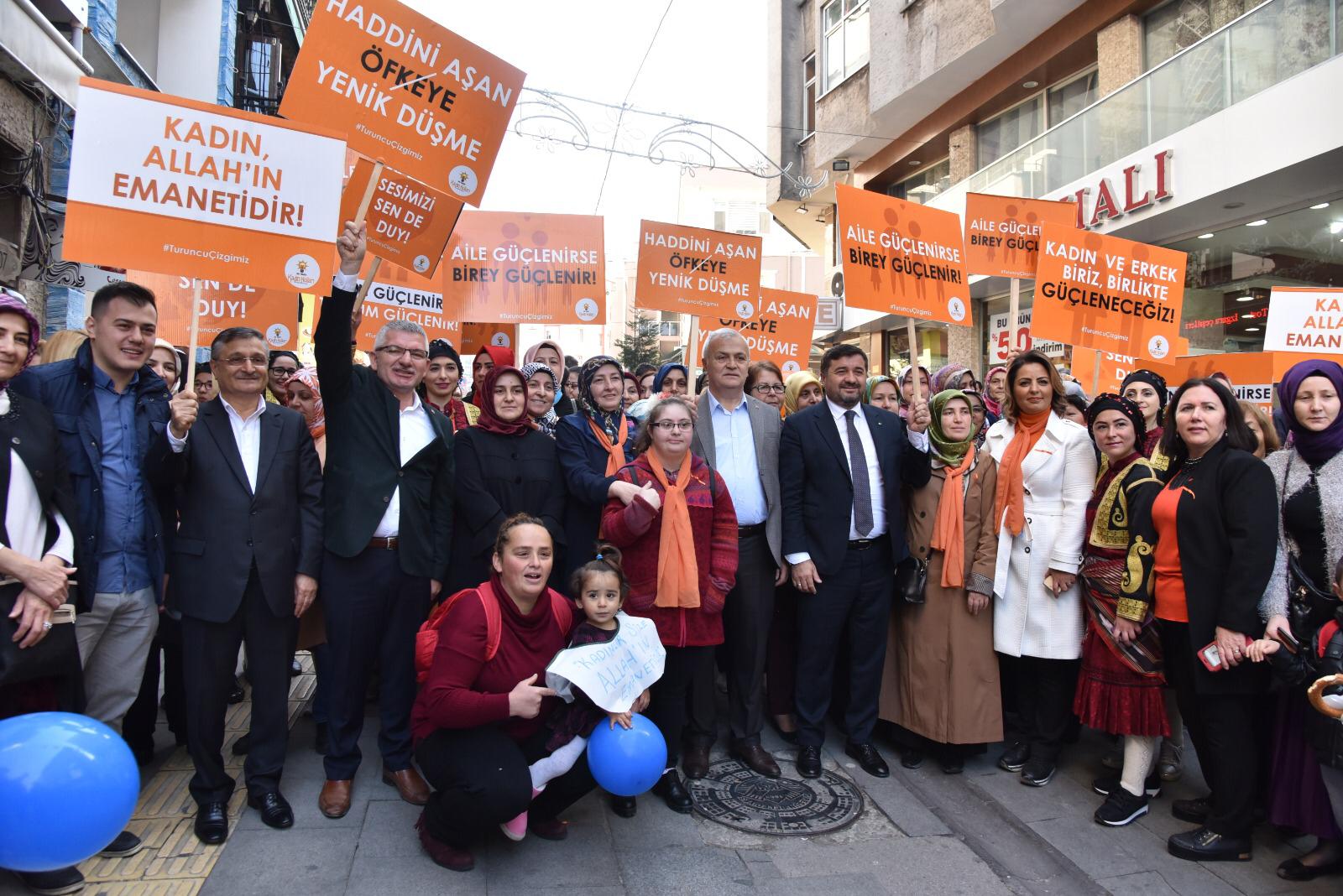 AK PARTİ KADINA ŞİDDETİ PROTESTO YÜRÜYÜŞÜ DÜZENLEDİ