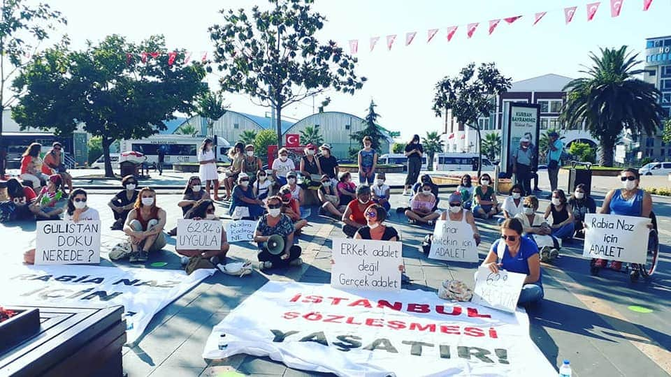 KADINLAR ‘İSTANBUL SÖZLEŞMESİ YAŞATIR’ DEDİ