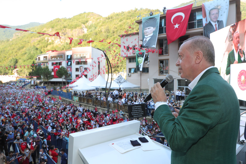 ERDOĞAN AFET ALANINDA MİTİNG DÜZENLEDİ