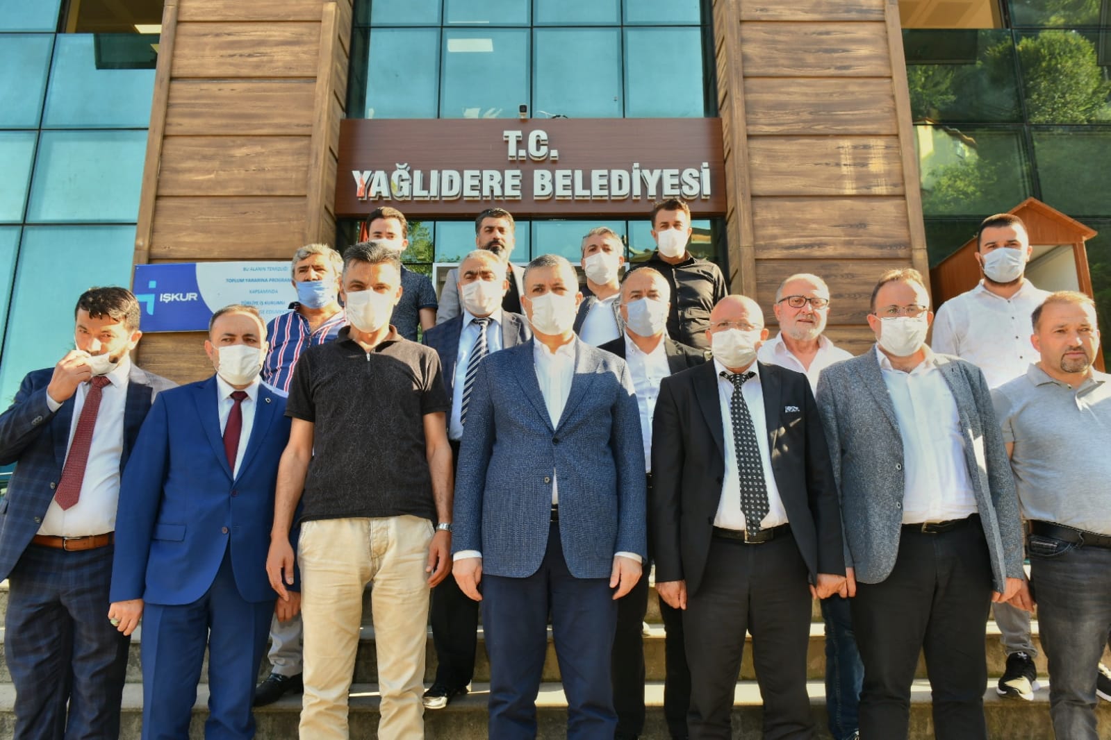 ESENYURT’TAN YAĞLIDERE’YE AFET YARDIMI