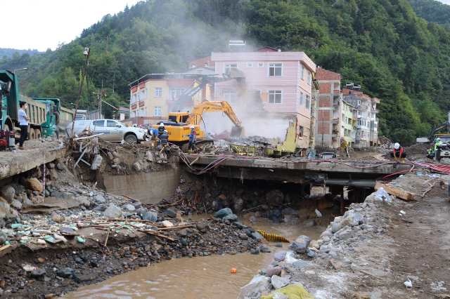 DERELİ’DE AFETZEDE KONUTLARINA BAŞLANDI