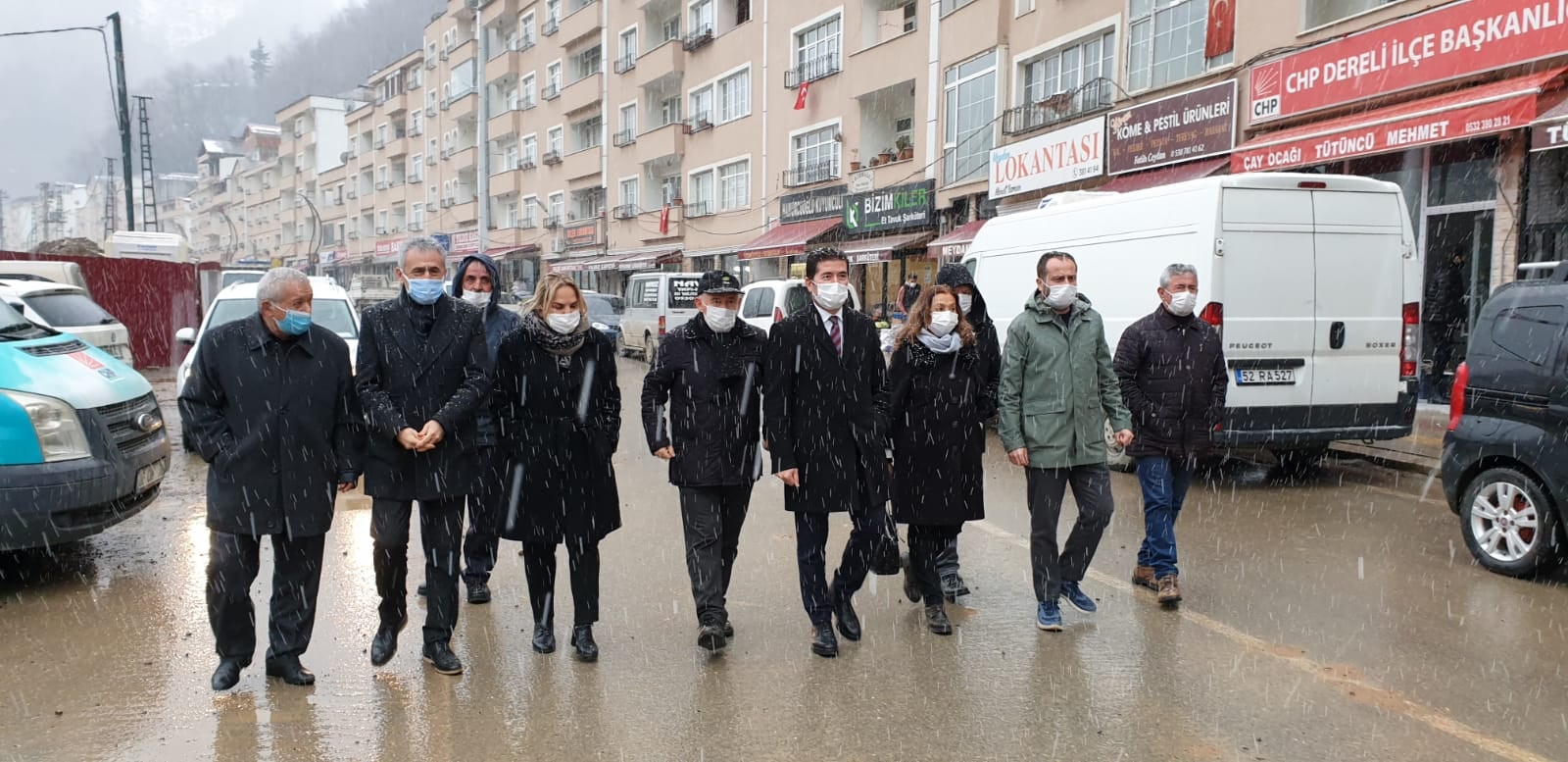 CHP HEYETİ AFET BÖLGESİNDE: “YARALAR SARILMADI”