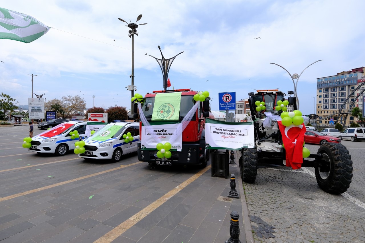 GİRESUN BELEDİYESİ’NE HİBE ARAÇLAR  GELDİ