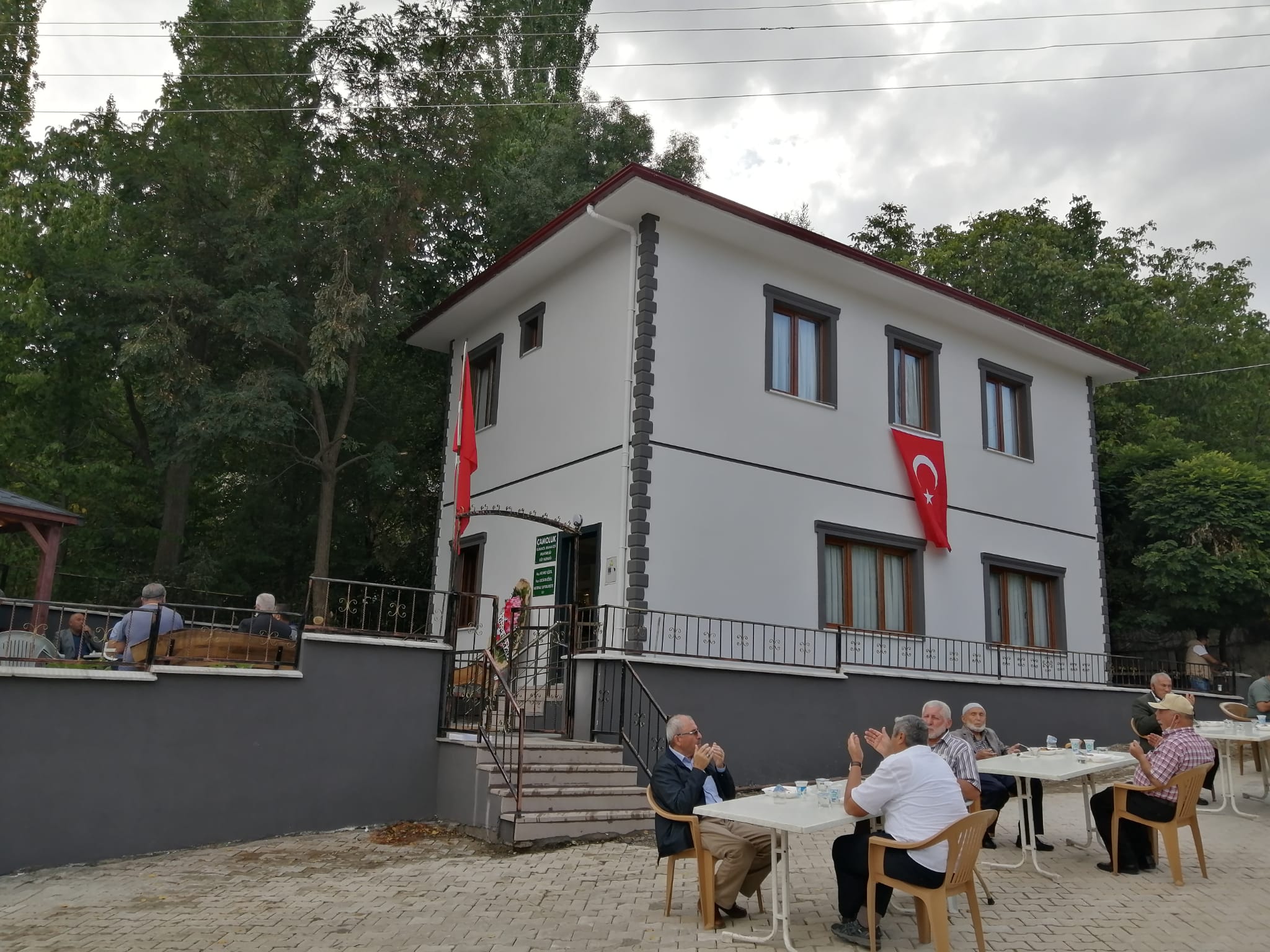 ÇAMOLUK MÜKEMMEL BİR SOSYAL TESİSE KAVUŞTU