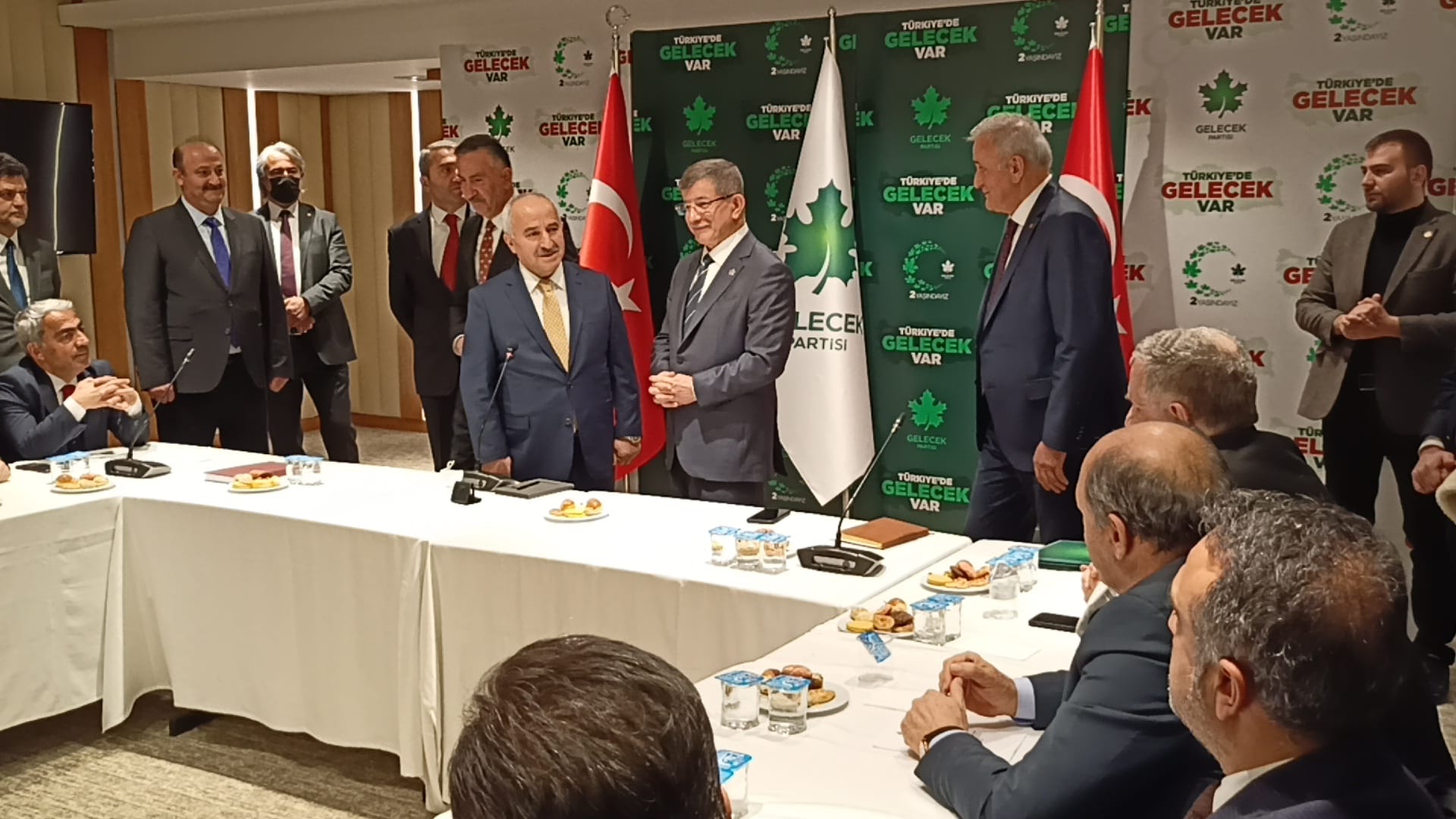 GİRESUN’DA AK PARTİ’YE  HURŞİT YÜKSEL DARBESİ (Görüntülü Haber)