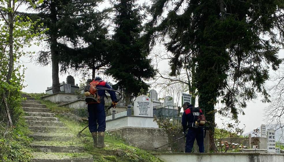 MEZARLIKLAR BAYRAM VE ANNELER GÜNÜNE HAZIRLANIYOR