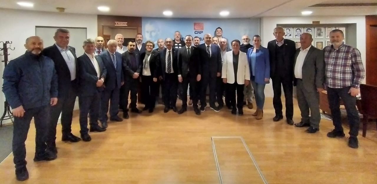 CHP’DEKİ KRİZE GENEL MERKEZ MÜDAHALESİ