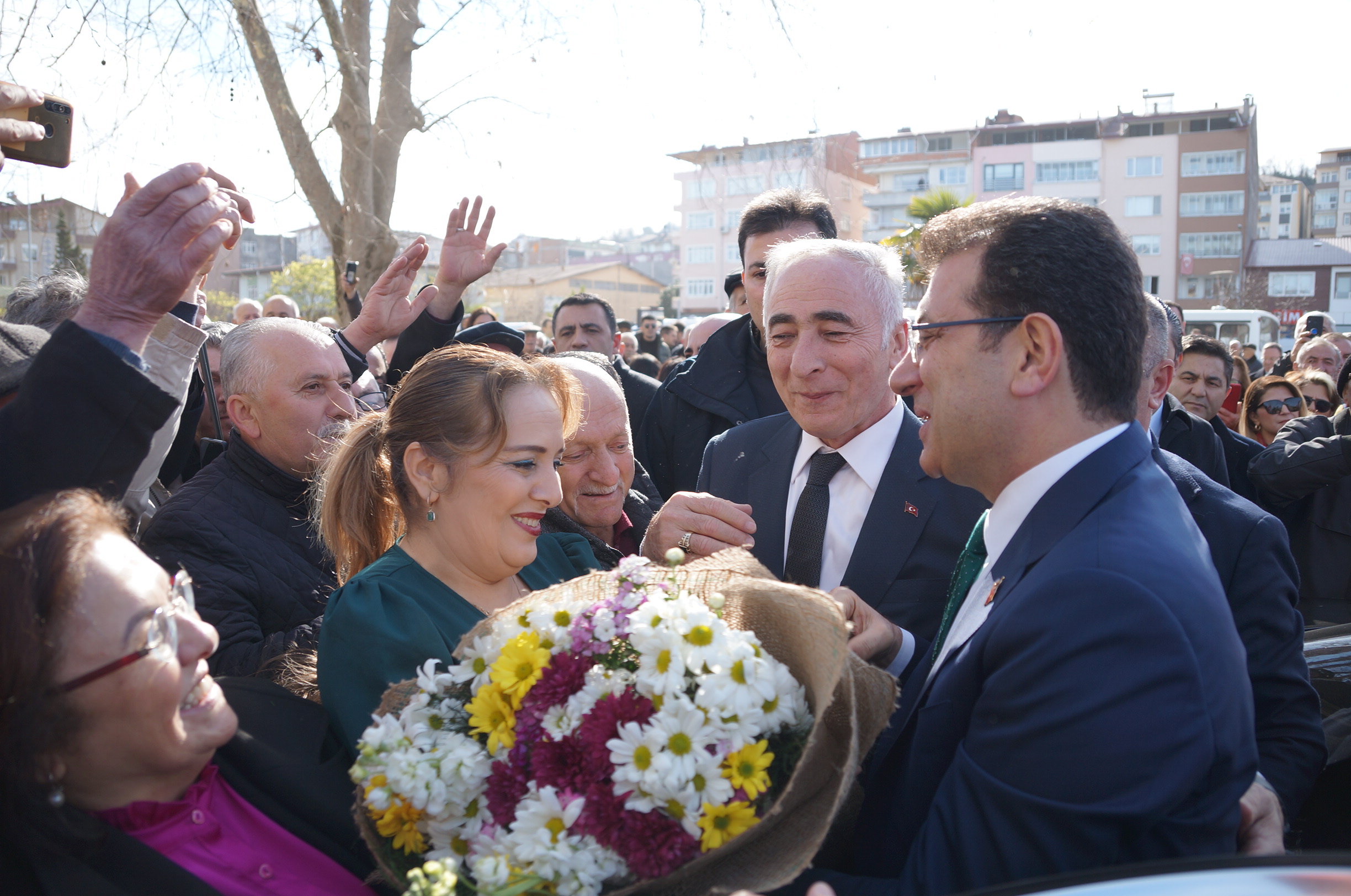 Ekrem İmamoğlu, Piraziz’i ziyaret etti (Görüntülü Haber)