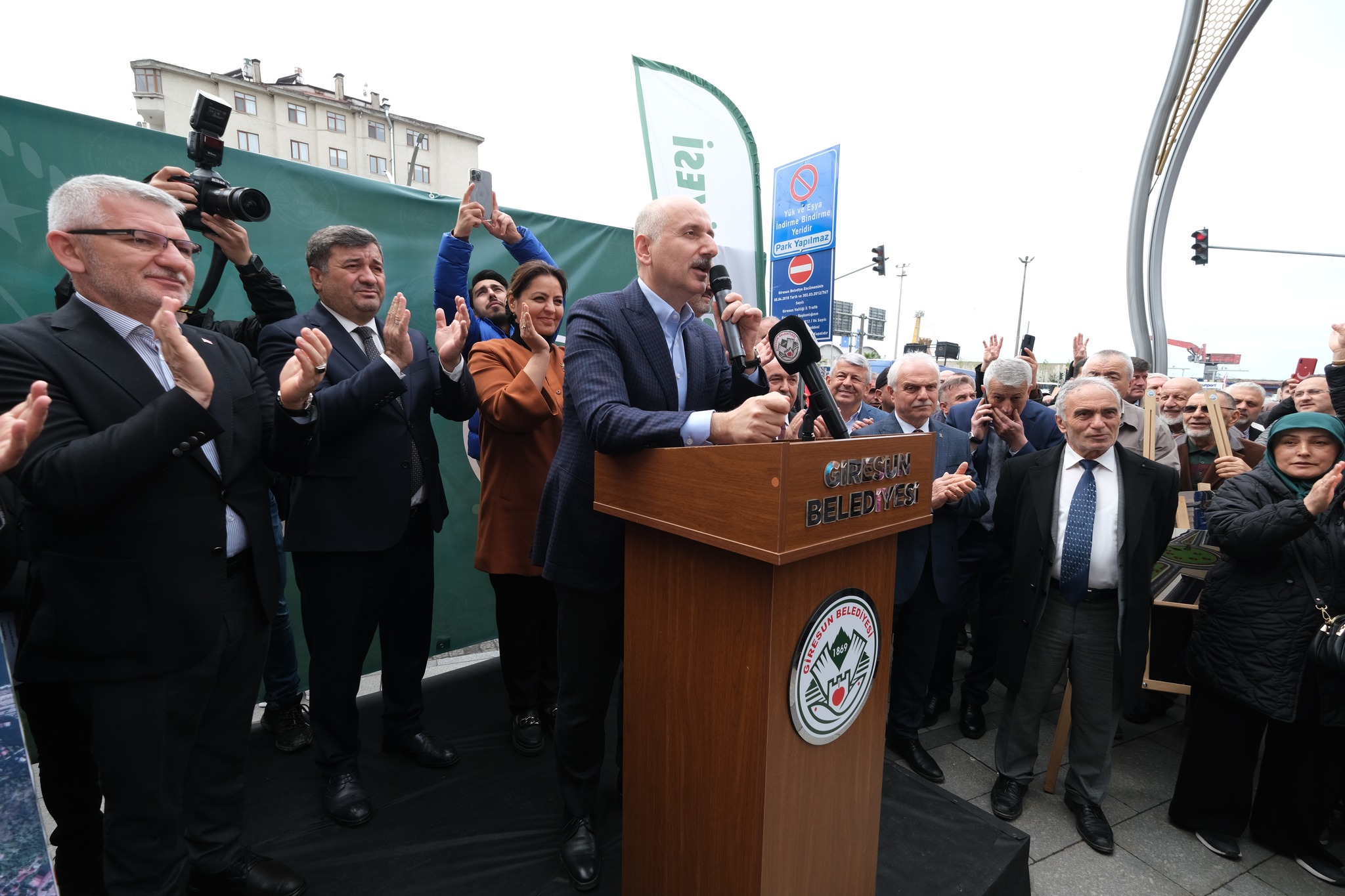 Bakan’dan seçime iki hafta kala dal-çık ihalesi müjdesi…