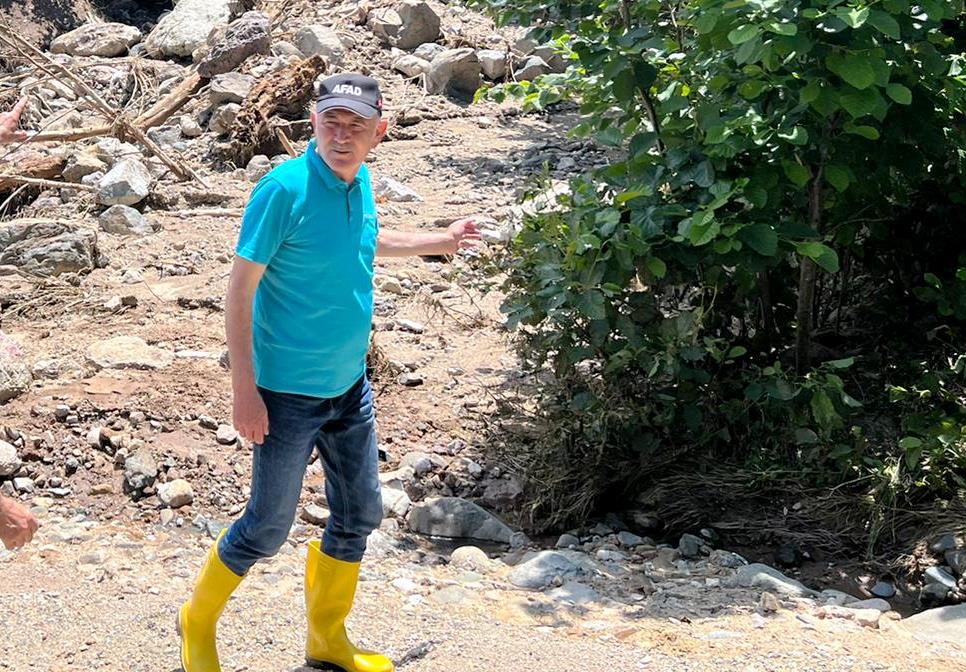 Çizmesi ayağından çıkmayan başkan Halil Çetin, “Duroğlu yaralarını saracak”dedi