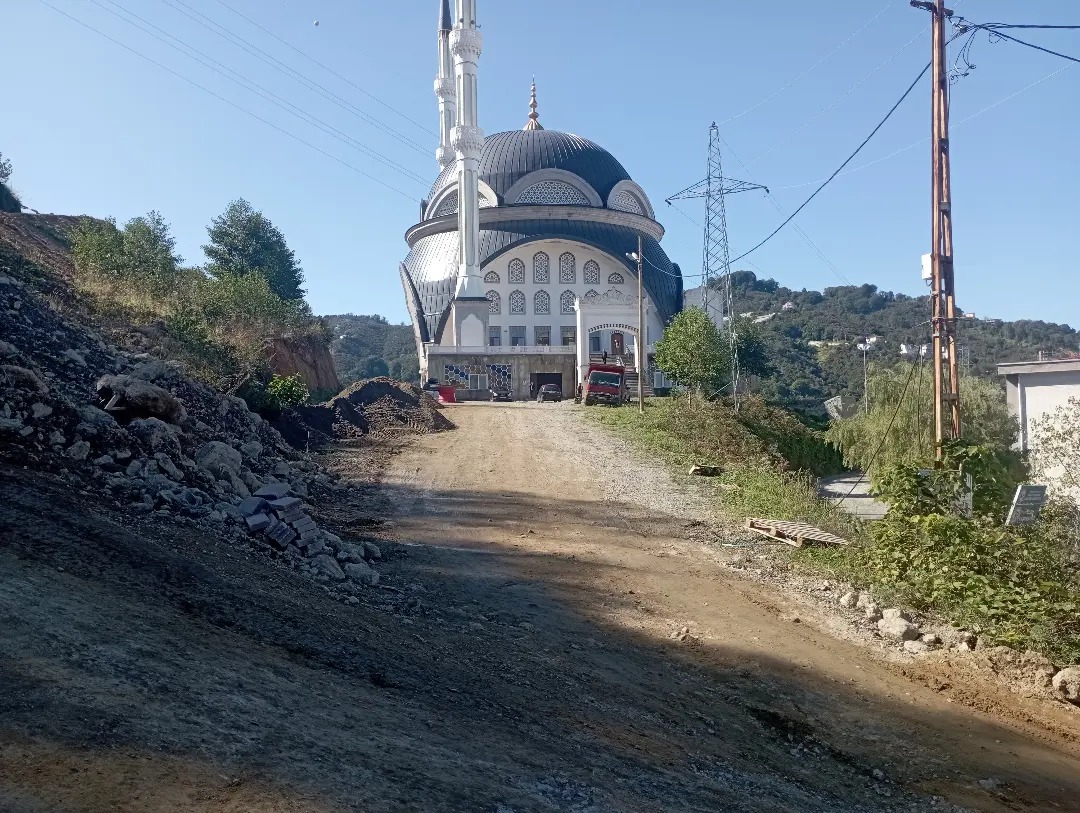 Üniversite, cami arazisinden rant yolu geçti. Hasan Yılmaz bu işin neresinde?