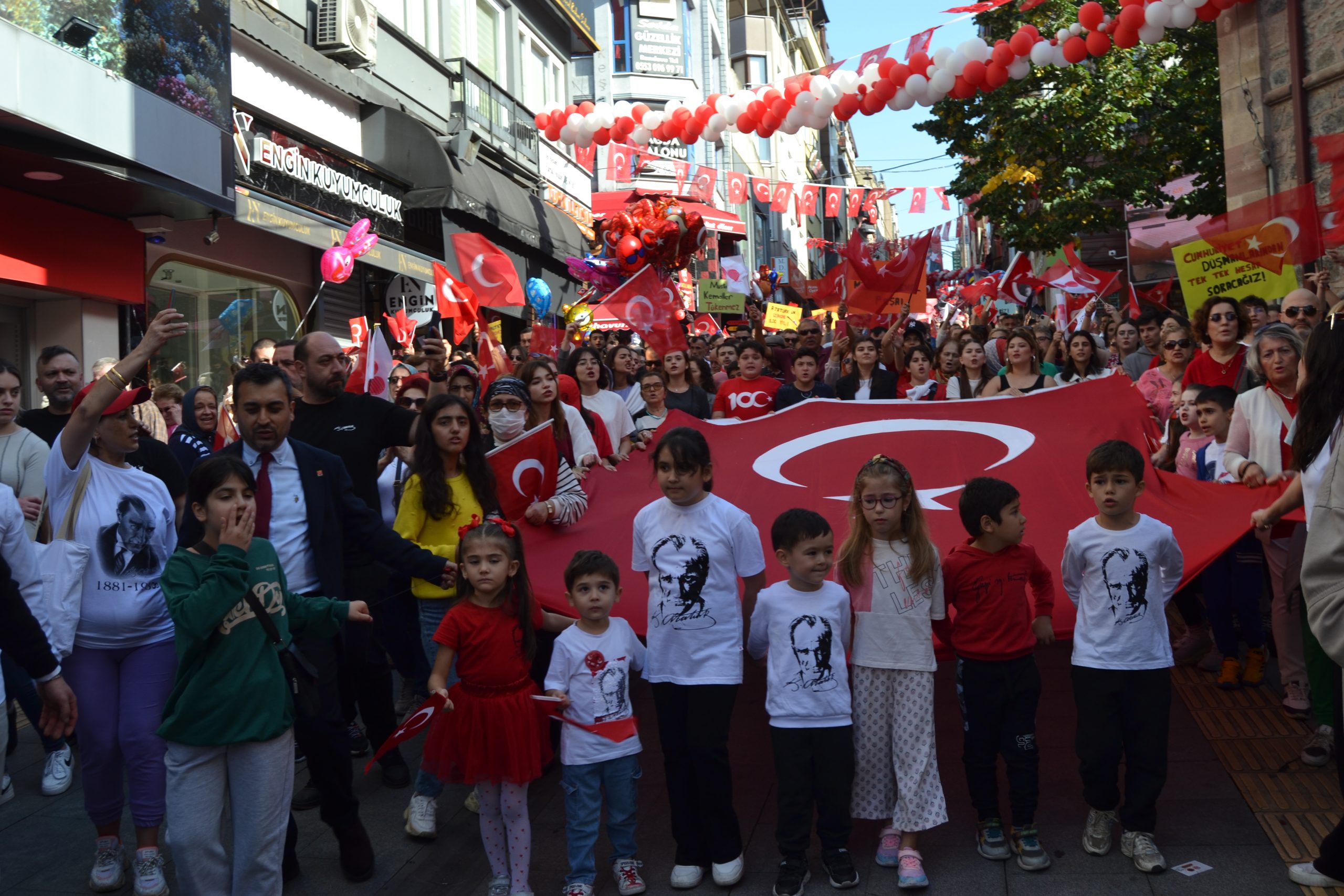 Giresunlular Cumhuriyet için yürüdü