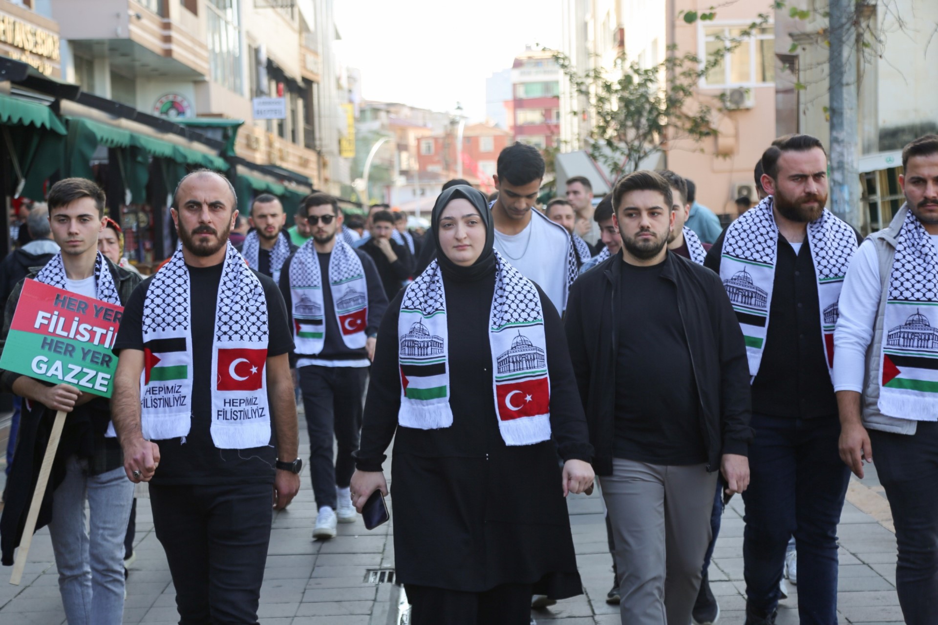 AK Parti Gençlik Kolları’ndan 81 ilde Gazze protestosu