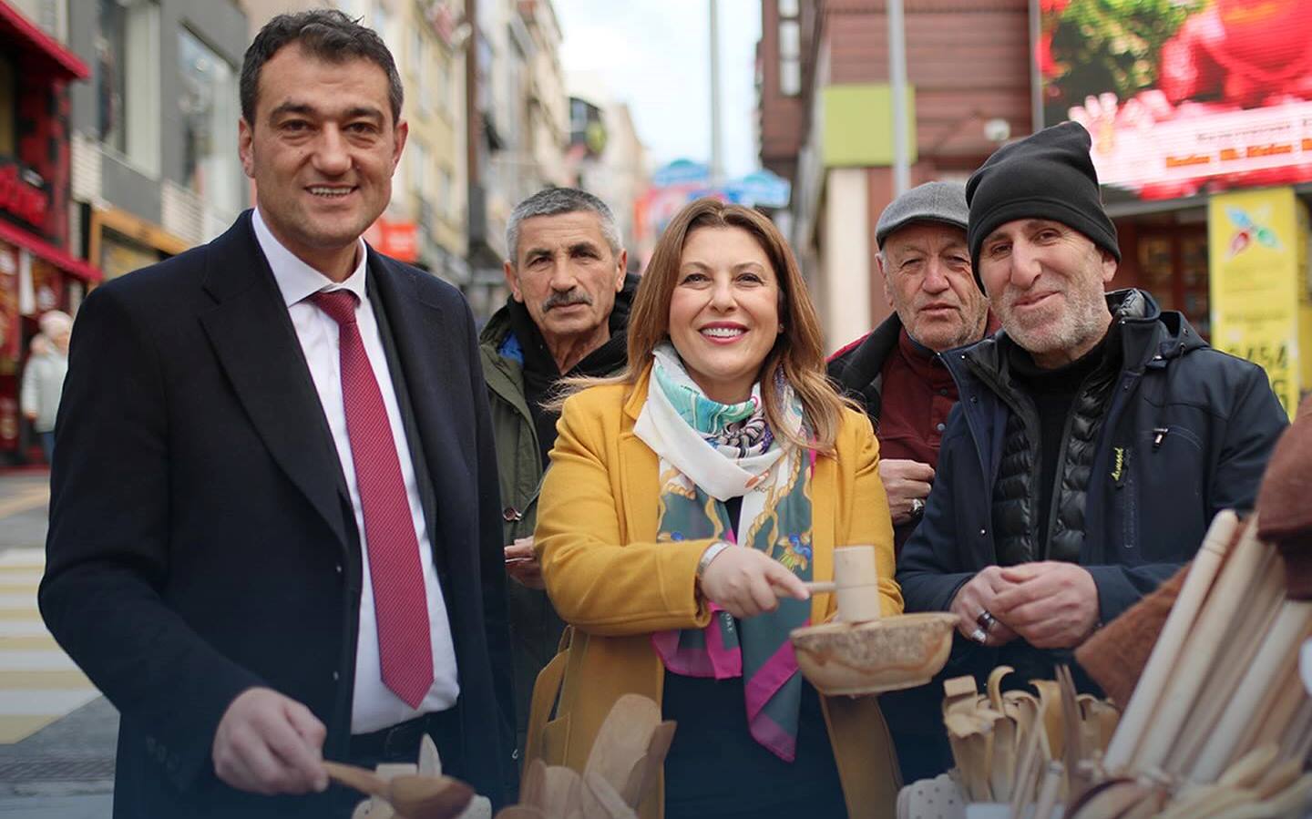 CHP adayı Fuat Köse, Milletvekili Gezmiş’le sahaya indi