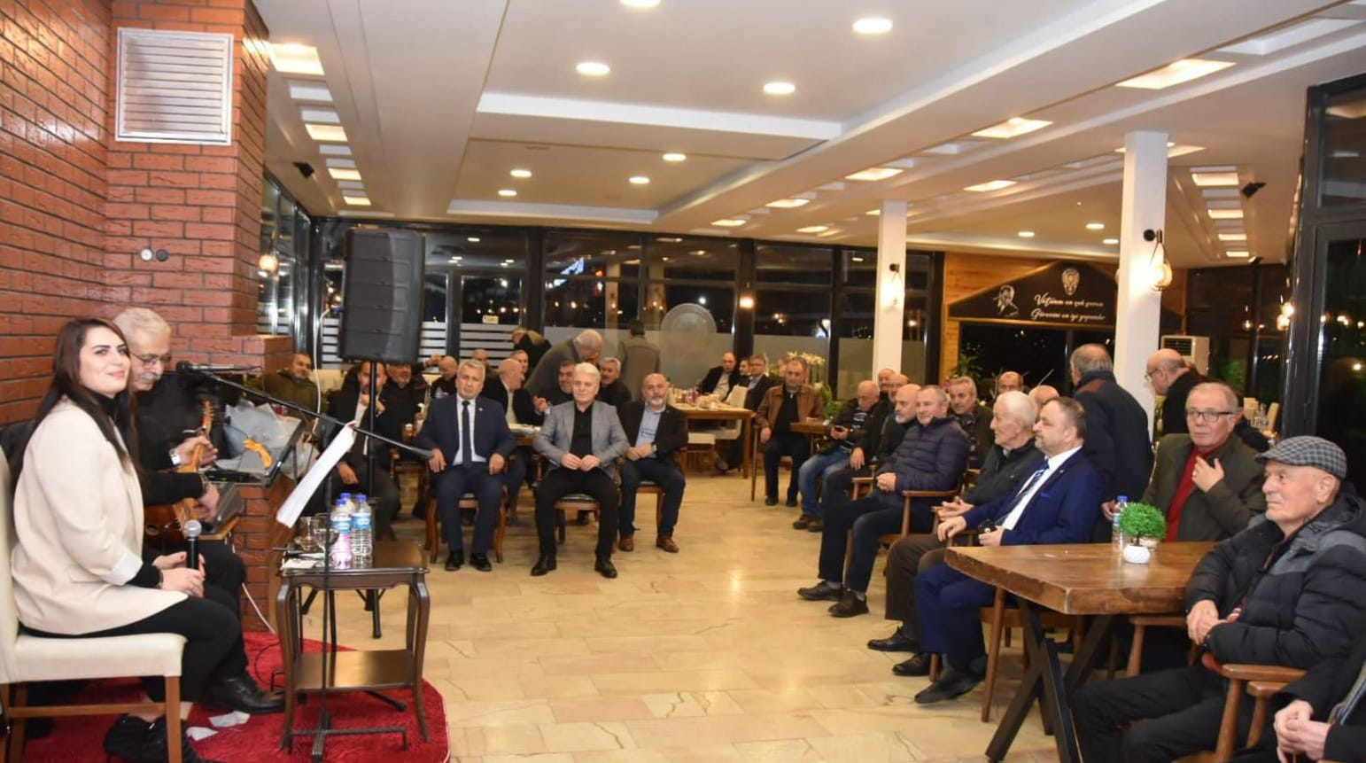 Polis Emeklileri Derneği üyeleri dayanışma gecesinde buluştu