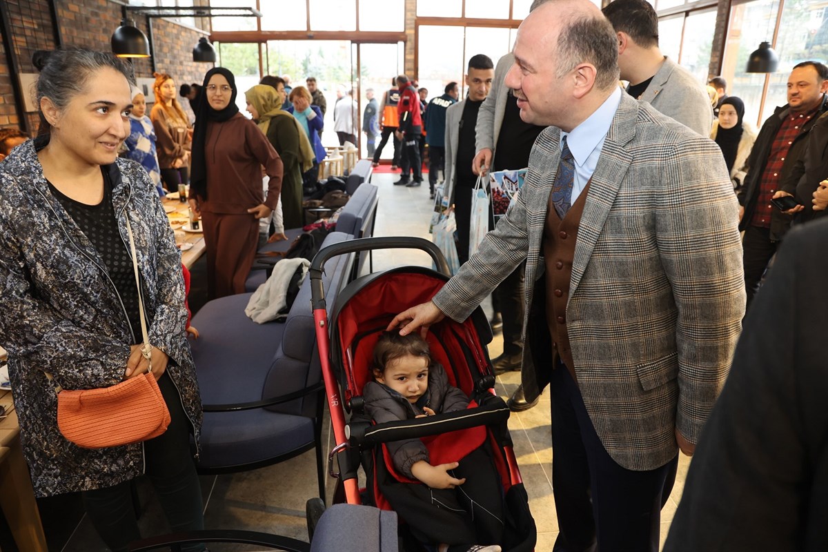 Vali Serdengeçti, Doğankent’te depremzedelerle buluştu