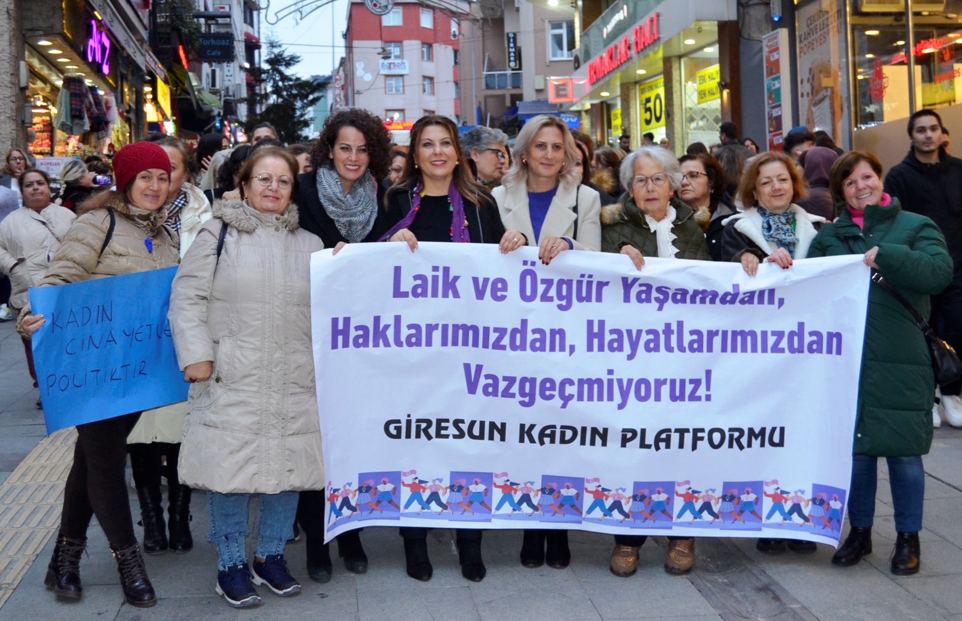 Giresun’da kadınların 8 Mart yürüyüşü