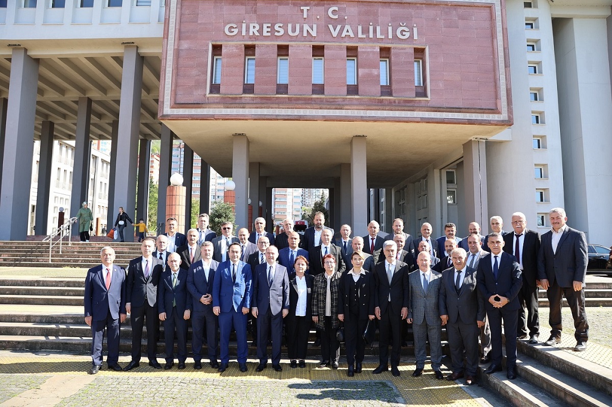 Vali Serdengeçti: “Hizmetlerimiz kırsala odaklanacak”