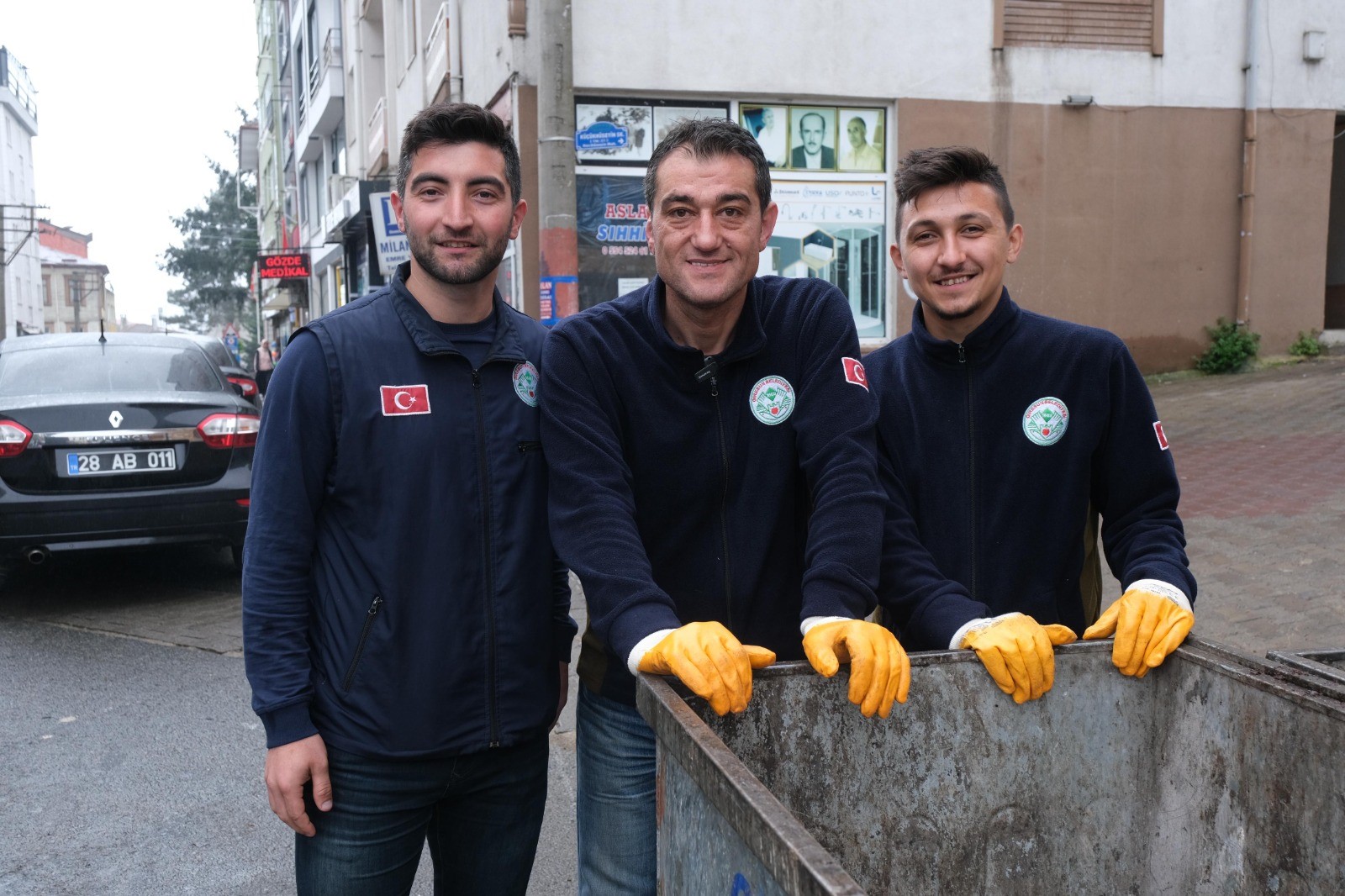 Başkan Köse, çöp toplama fotoğraflarıyla mesaj verdi