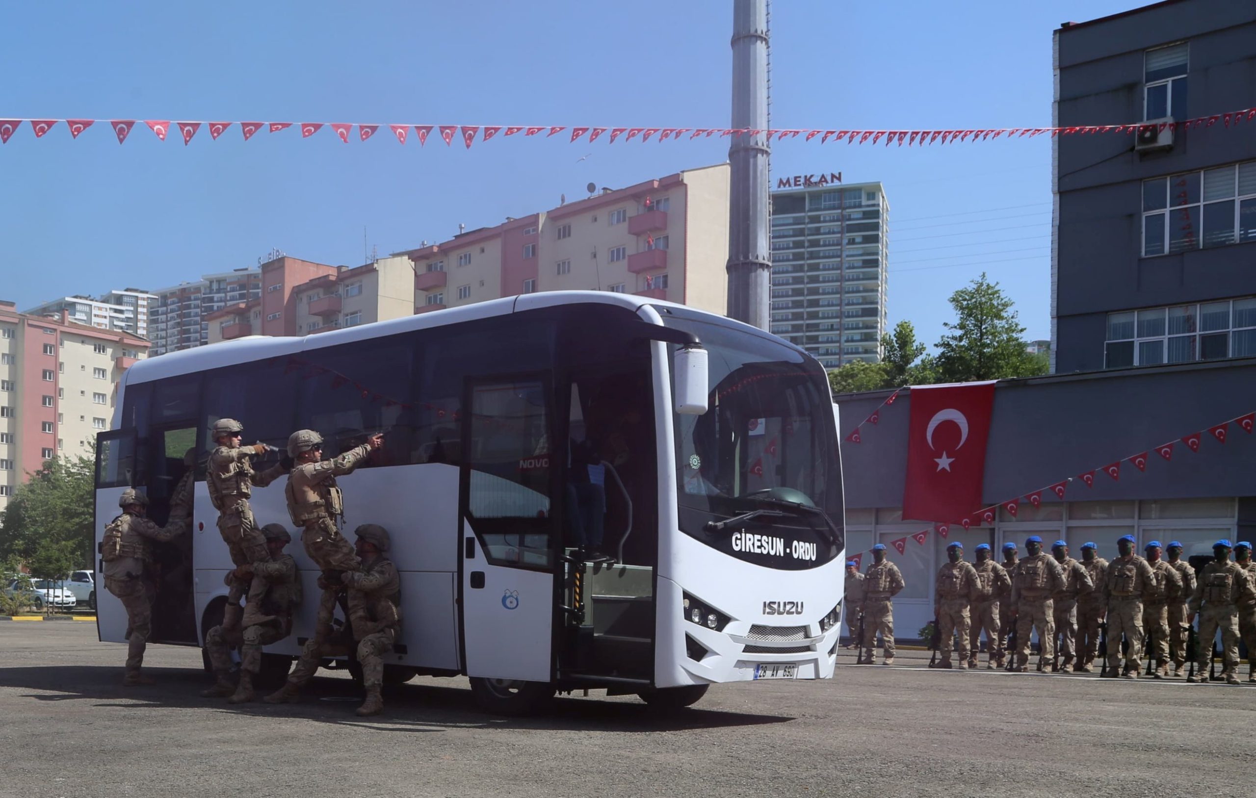 Giresun jandarmasından etkileyici kutlama