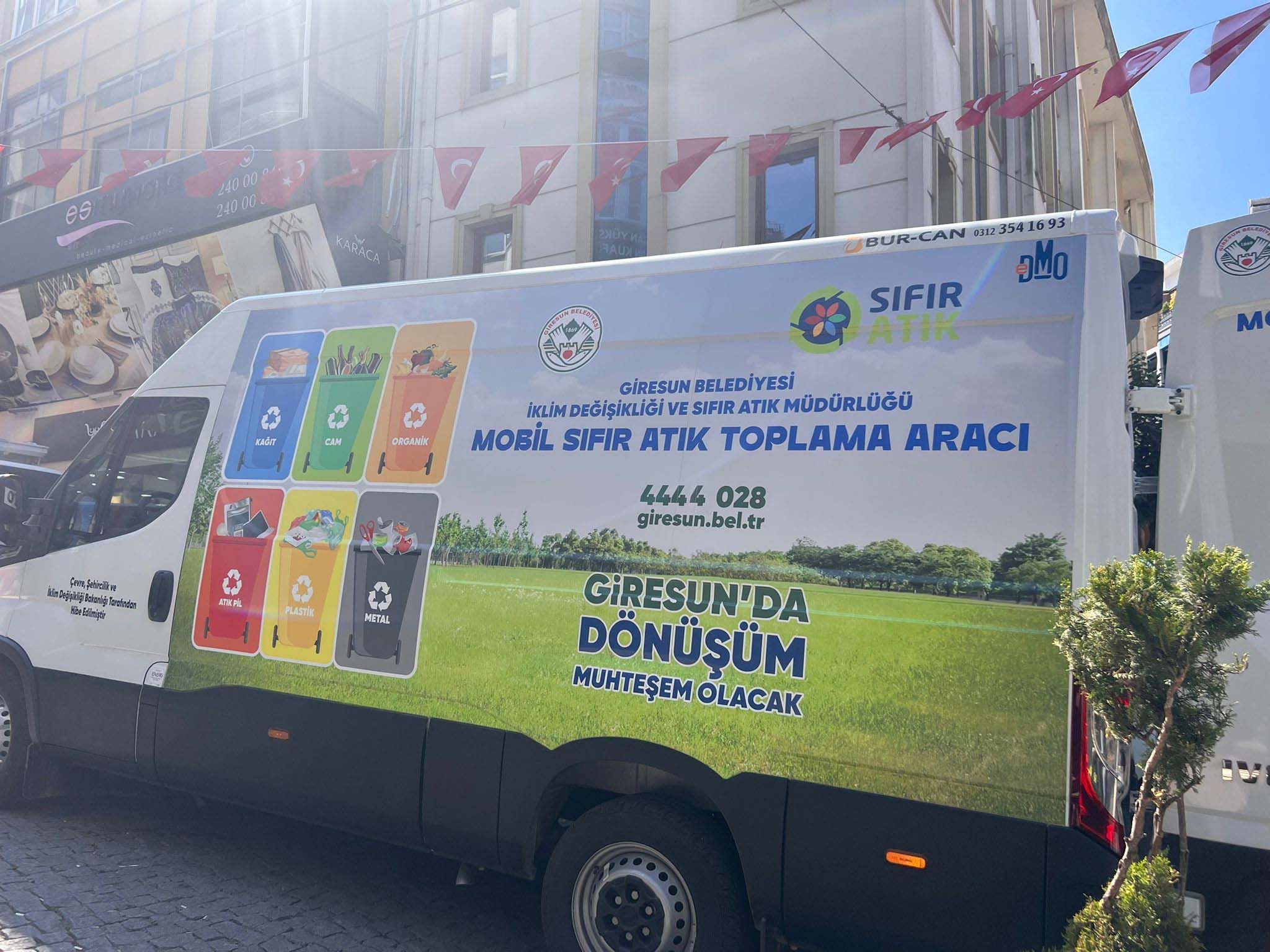 Mobil sıfır atık aracı hizmette