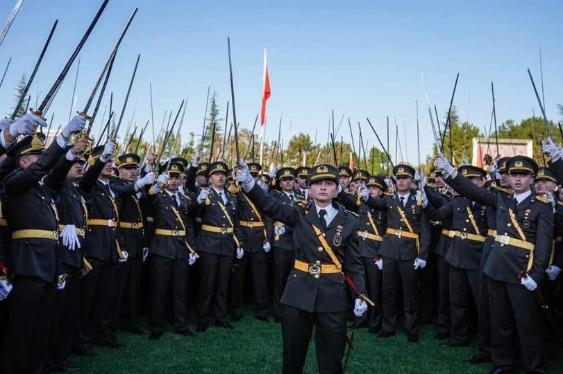 Mustafa Kemal’in askerleriyiz/Ufuk Kekül