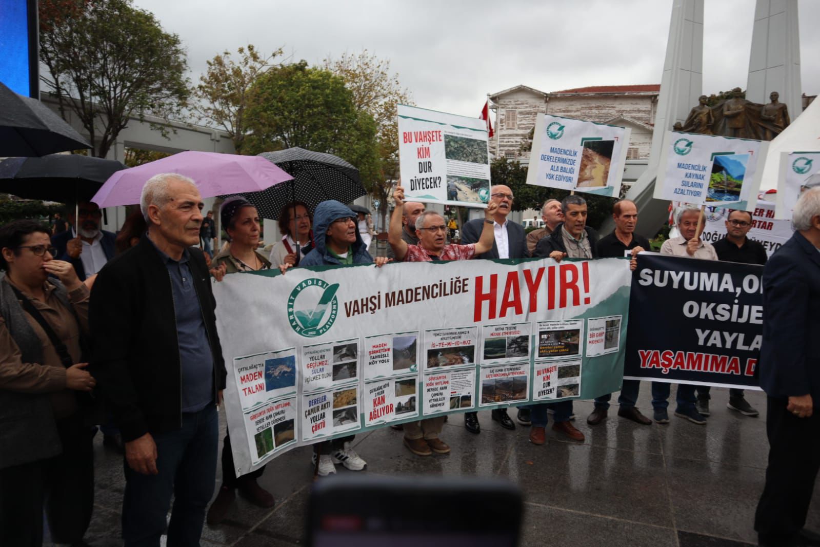 İstanbul’daki Giresunlular vahşi madenciliğe karşı eylem yaptı