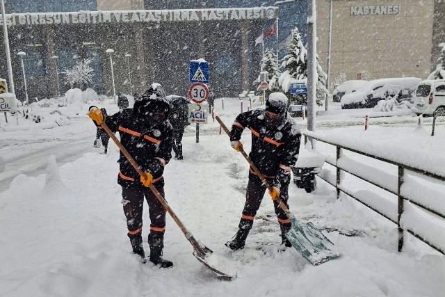 Giresun’da belediyenin önlemleri sayesinde kar sorun yaratmadı